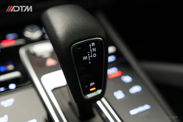 Porsche Cayenne Coupé 3.0 E-Hybrid Platinum Edition | Panorama | Trekhaak
