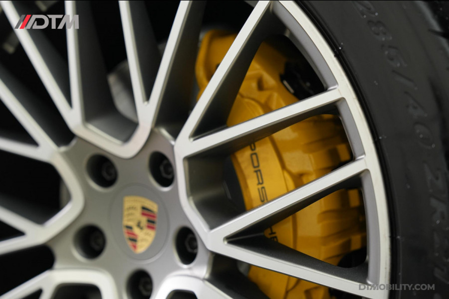 Porsche Cayenne Coupé 3.0 E-Hybrid Platinum Edition | Panorama | Trekhaak