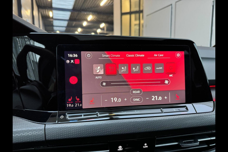Volkswagen Golf 2.0 TSI GTI 245+PK LED+IQ/PANO/HALF LEDER+S.VERWARMING/19"/LINE/ACC/ECC/12 MND GARANTIE!