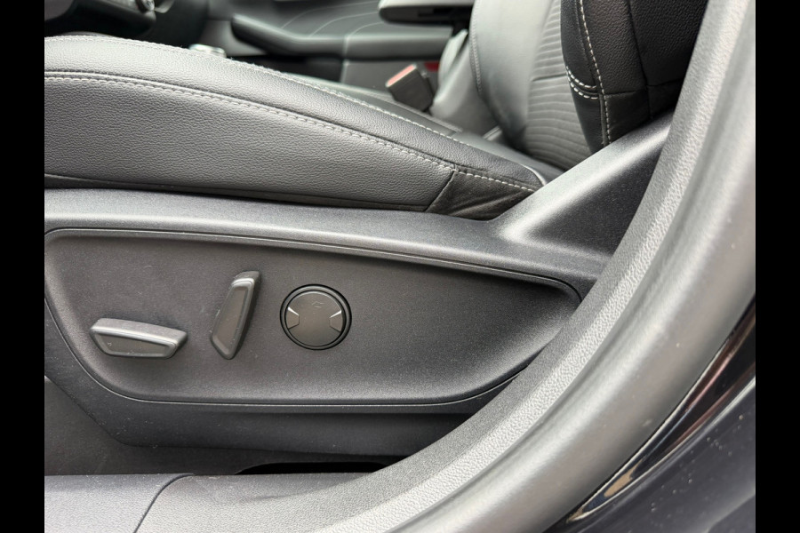 Ford Kuga 2.5 PHEV 225 Pk | Titanium | Navigatie |Cruise |Camera | Clima | Help display | Side assist.