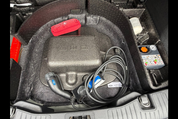 Ford Kuga 2.5 PHEV 225 Pk | Titanium | Navigatie |Cruise |Camera | Clima | Help display | Side assist.