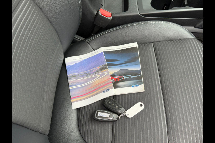 Ford Kuga 2.5 PHEV 225 Pk | Titanium | Navigatie |Cruise |Camera | Clima | Help display | Side assist.