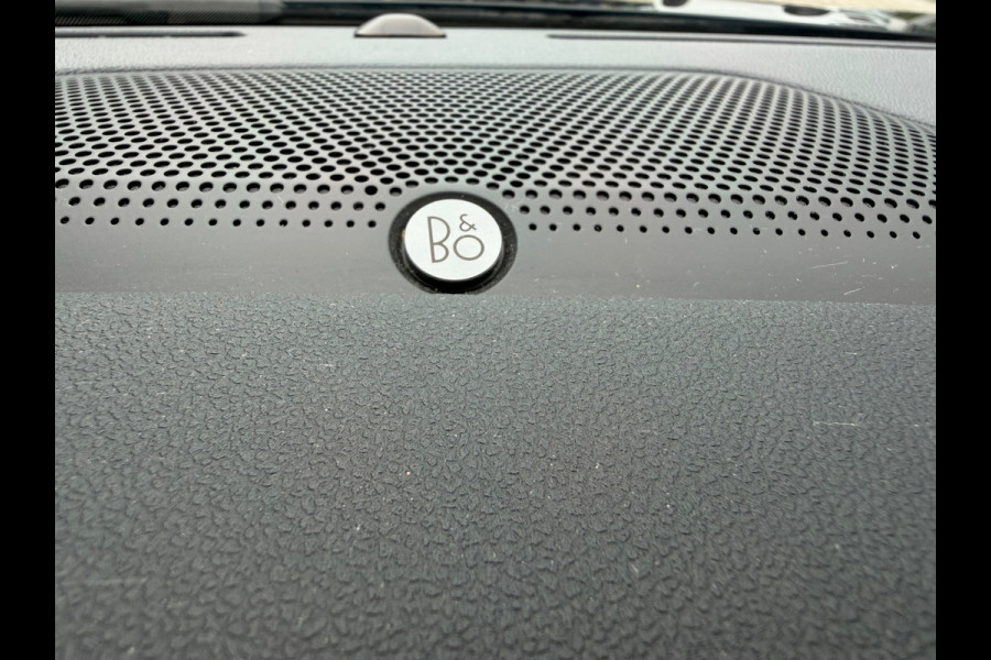 Ford Kuga 2.5 PHEV 225 Pk | Titanium | Navigatie |Cruise |Camera | Clima | Help display | Side assist.