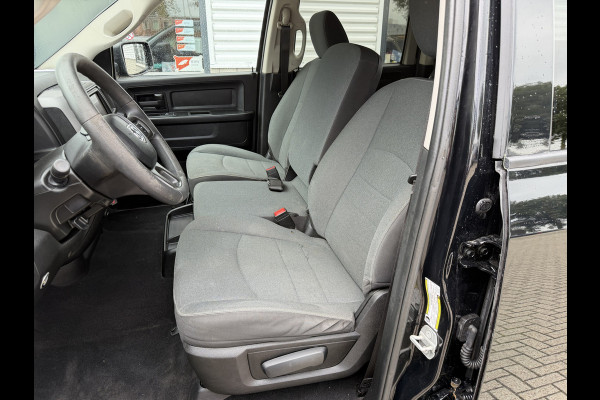 Dodge Ram 1500 CLASSIC 4x4 / Prins LPG / luchtvering achter / trekhaak 3500 kg / 5 persoons / lease vanaf € 619 / cruise en climate control / navigatie / vaste prijs rijklaar € 37.750 ex btw