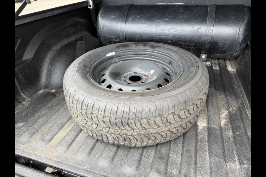 Dodge Ram 1500 CLASSIC 4x4 / Prins LPG / luchtvering achter / trekhaak 3500 kg / 5 persoons / lease vanaf € 619 / cruise en climate control / navigatie / vaste prijs rijklaar € 37.750 ex btw