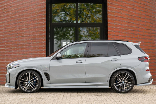 BMW X5 xDrive50e M-Sport Pro B&W Pano Trekhaak HuD 22''