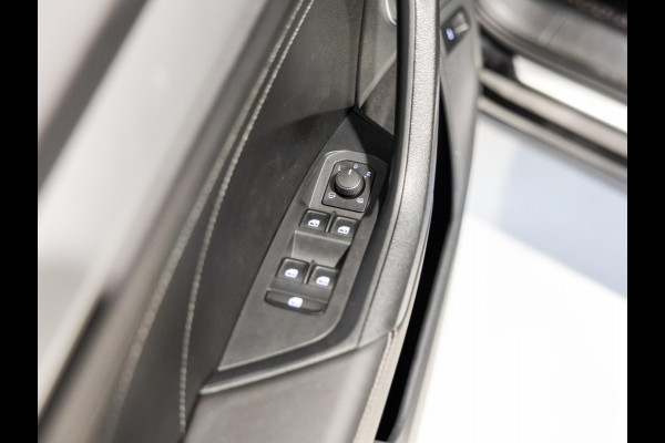 Škoda Kodiaq 1.5 TSI Business Edition / 150pk / Achteruitrij camera / Dodehoek assistent /