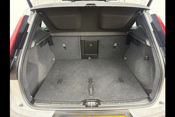 Volvo XC40 2.0 B4 198pk AWD Plus Bright