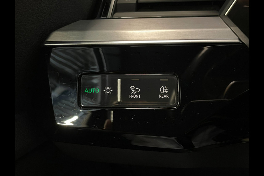 Audi e-tron E-Tron Quattro|BLACK EDITION|91% SOH|S-LINE|PANORAMADAK|1/2 LEDER|ACC|APPLE CARPLAY|STOELVERWARM.|MEMORY|NAP|NL-AUTO|