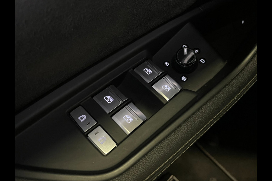 Audi e-tron E-Tron Quattro|BLACK EDITION|91% SOH|S-LINE|PANORAMADAK|1/2 LEDER|ACC|APPLE CARPLAY|STOELVERWARM.|MEMORY|NAP|NL-AUTO|