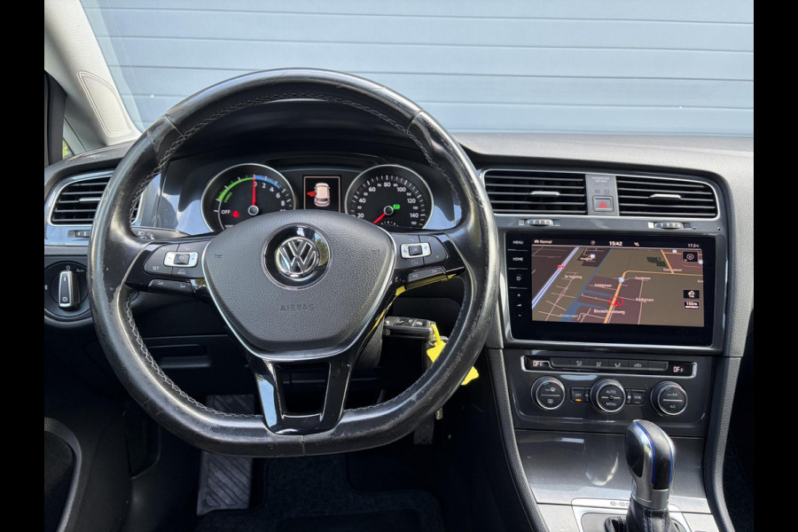 Volkswagen e-Golf ✓SOH 84,55%✓Carplay✓Navi✓LED✓Clima✓Cruise✓Pdc V+A✓Lm velgen✓N.A.P✓Apk tot 07-2027