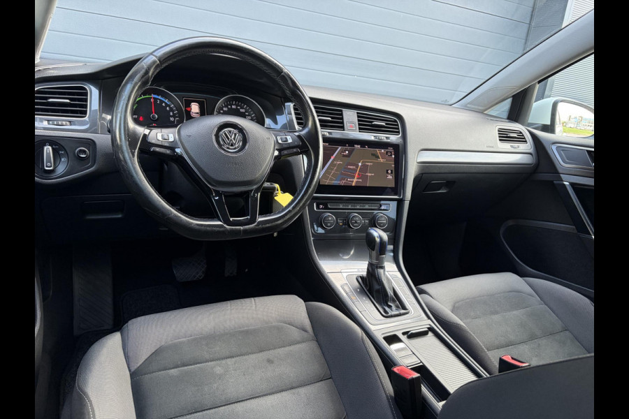 Volkswagen e-Golf ✓SOH 84,55%✓Carplay✓Navi✓LED✓Clima✓Cruise✓Pdc V+A✓Lm velgen✓N.A.P✓Apk tot 07-2027