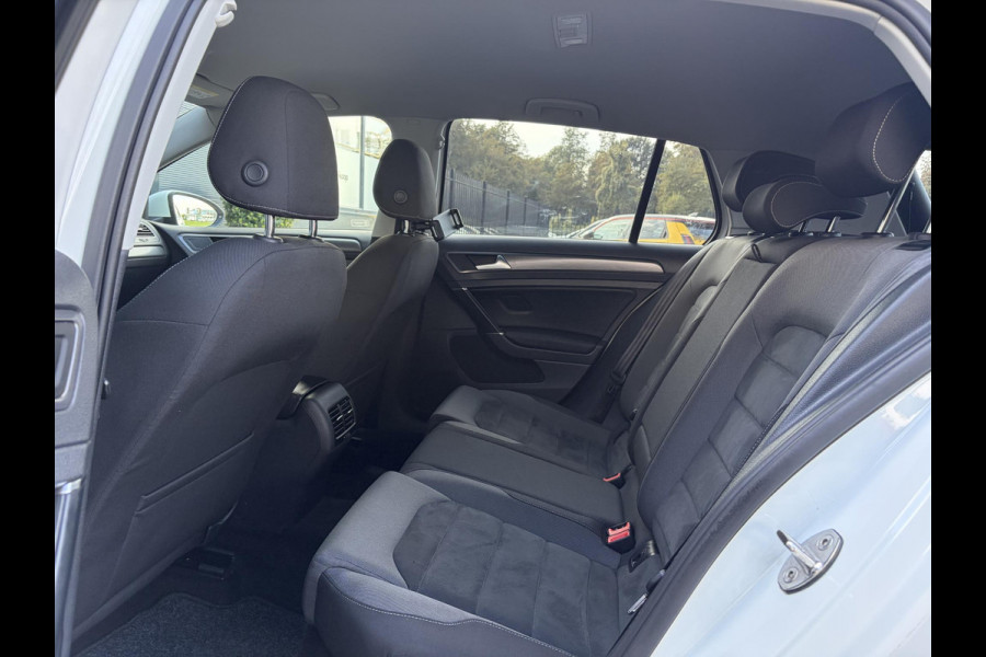 Volkswagen e-Golf ✓SOH 84,55%✓Carplay✓Navi✓LED✓Clima✓Cruise✓Pdc V+A✓Lm velgen✓N.A.P✓Apk tot 07-2027