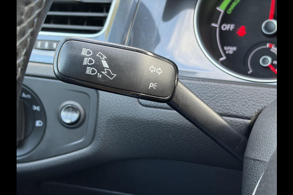 Volkswagen e-Golf ✓SOH 84,55%✓Carplay✓Navi✓LED✓Clima✓Cruise✓Pdc V+A✓Lm velgen✓N.A.P✓Apk tot 07-2027