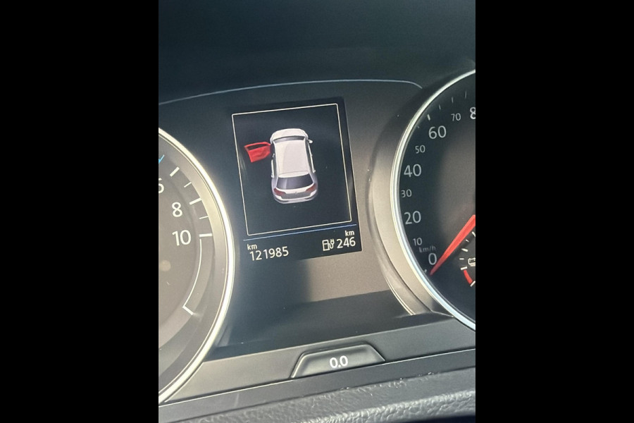 Volkswagen e-Golf ✓SOH 84,55%✓Carplay✓Navi✓LED✓Clima✓Cruise✓Pdc V+A✓Lm velgen✓N.A.P✓Apk tot 07-2027