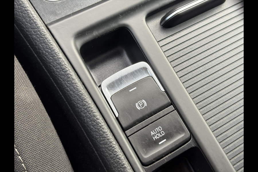 Volkswagen e-Golf ✓SOH 84,55%✓Carplay✓Navi✓LED✓Clima✓Cruise✓Pdc V+A✓Lm velgen✓N.A.P✓Apk tot 07-2027