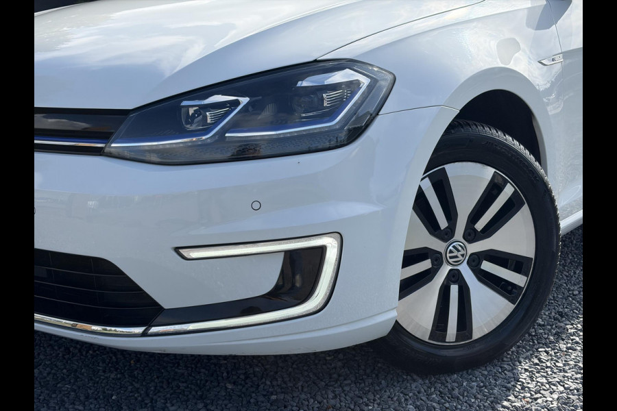 Volkswagen e-Golf ✓SOH 84,55%✓Carplay✓Navi✓LED✓Clima✓Cruise✓Pdc V+A✓Lm velgen✓N.A.P✓Apk tot 07-2027