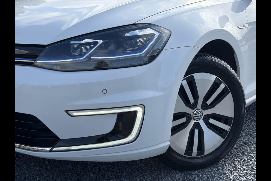 Volkswagen e-Golf ✓SOH 84,55%✓Carplay✓Navi✓LED✓Clima✓Cruise✓Pdc V+A✓Lm velgen✓N.A.P✓Apk tot 07-2027
