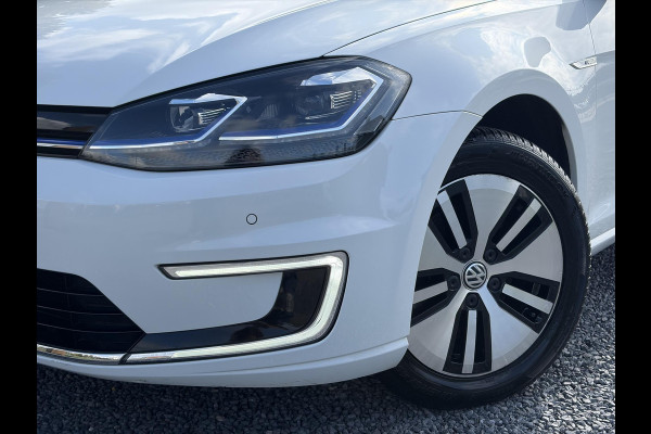 Volkswagen e-Golf ✓SOH 84,55%✓Carplay✓Navi✓LED✓Clima✓Cruise✓Pdc V+A✓Lm velgen✓N.A.P✓Apk tot 07-2027