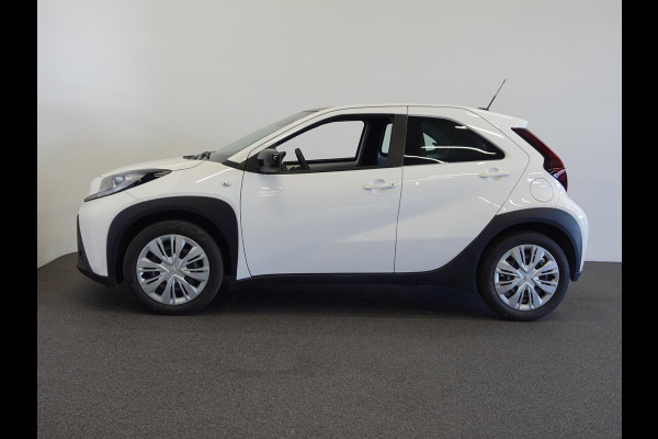Toyota Aygo X 1.0 VVT-i S-CVT Automaat Play Airco Adaptive Cruise Control Carplay Navi Achteruitrij Camera