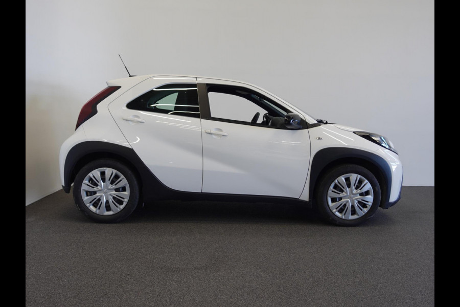 Toyota Aygo X 1.0 VVT-i S-CVT Automaat Play Airco Adaptive Cruise Control Carplay Navi Achteruitrij Camera