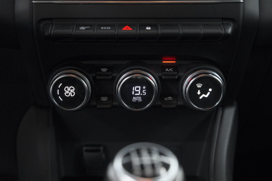 Renault Captur TCe 100 Zen | Trekhaak | Climate Control | Parkeersensoren | Apple Carplay