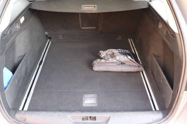 Peugeot 308 SW 1.2 PureTech Blue Lease Premium Org.NL