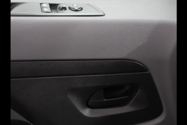 Opel Vivaro Combi 1.5 CDTI L3H1 9persoons PERSONENBUS Prijs is incl. BTW/BPM Climate control Cruise control Radio Apple Carplay/ Android Auto