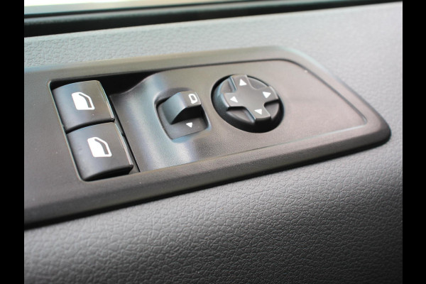 Opel Vivaro Combi 1.5 CDTI L3H1 9persoons PERSONENBUS Prijs is incl. BTW/BPM Climate control Cruise control Radio Apple Carplay/ Android Auto
