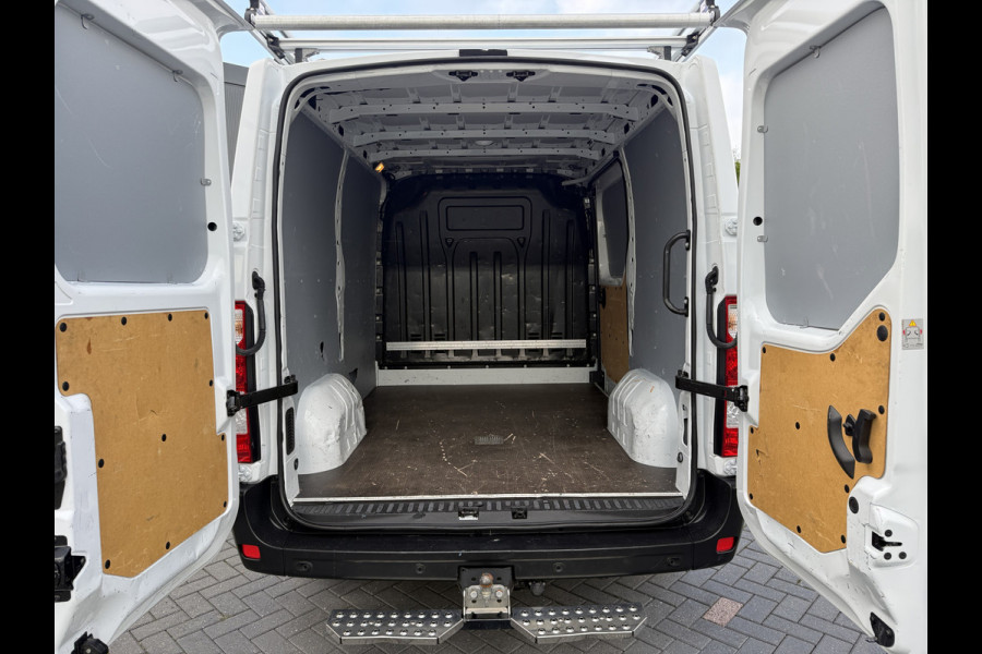 Renault Master 2.3 dCi 135 PK / L1H1 / 19.857 KM! / 2.5 TONS TREKHAAK / IMPERIAAL / CAMERA / 1e EIG. / CRUISE / AIRCO / 3-ZITS