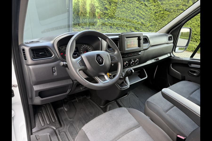 Renault Master 2.3 dCi 135 PK / L1H1 / 19.857 KM! / 2.5 TONS TREKHAAK / IMPERIAAL / CAMERA / 1e EIG. / CRUISE / AIRCO / 3-ZITS