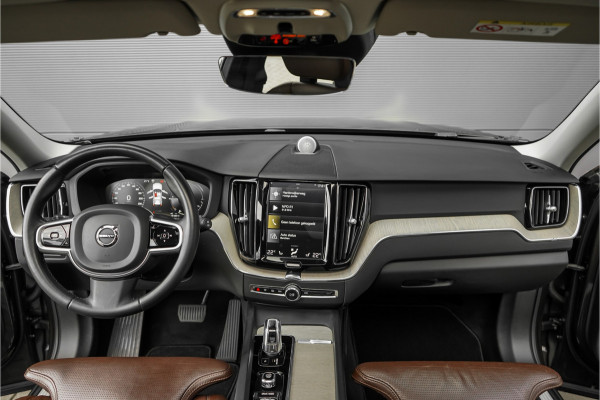 Volvo XC60 2.0 T8 Twin Engine AWD Inscription Pano CarPlay Camera 360° Trekhaak 20"