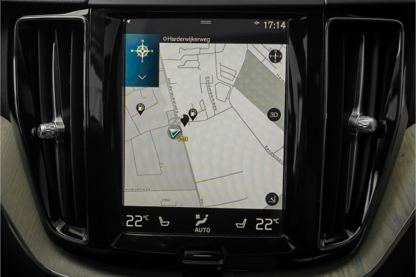 Volvo XC60 2.0 T8 Twin Engine AWD Inscription Pano CarPlay Camera 360° Trekhaak 20"