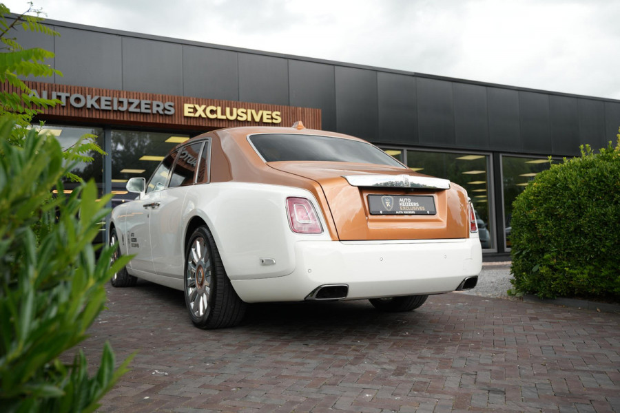 Rolls-Royce Phantom 6.7 V12 Starlight Headliner Rear Theatre Individual Rear Seats 22-Inch Polished Wheels
