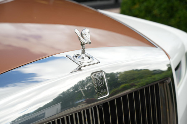 Rolls-Royce Phantom 6.7 V12 Starlight Headliner Rear Theatre Individual Rear Seats 22-Inch Polished Wheels
