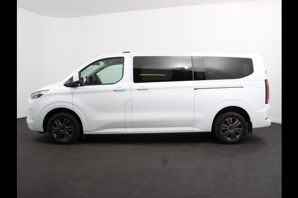 Ford E-Transit Custom 340 L2H1 Limited 65 kWh 8 persoons Adaptieve cruise control Airco Lichtmetalen Velgen Extra getint glas Camera Navigatie Apple Carplay/ Android Auto