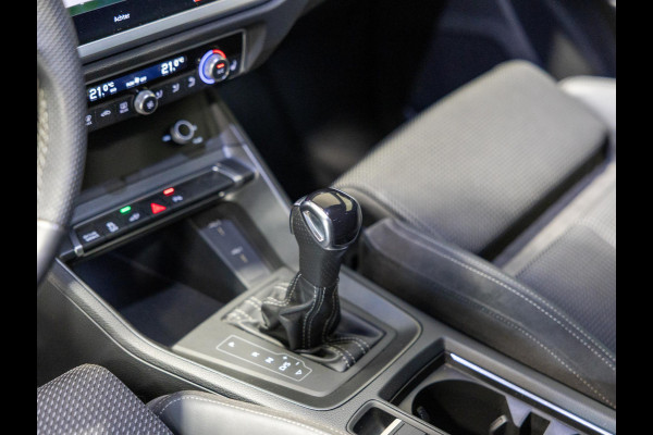 Audi Q3 Sportback 45 TFSI e S-Line Edition / 245pk / NAP / Achteruitrij camera / Trekhaak / Dodehoek herkenning /