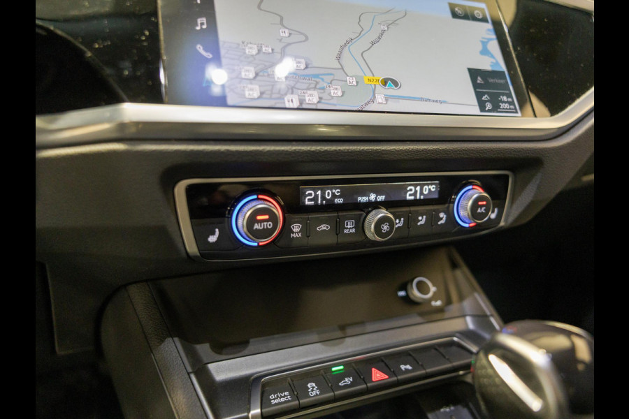 Audi Q3 Sportback 45 TFSI e S-Line Edition / 245pk / NAP / Achteruitrij camera / Trekhaak / Dodehoek herkenning /