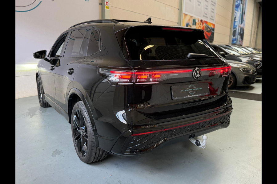Volkswagen Tiguan 1.5 eHybrid R-Line Edition, Panoramadak, HUD, Massage Stoelen, Trekhaak, 360 Camera