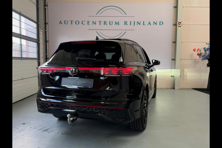 Volkswagen Tiguan 1.5 eHybrid R-Line Edition, Panoramadak, HUD, Massage Stoelen, Trekhaak, 360 Camera