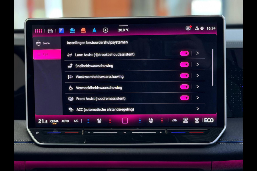 Volkswagen Tiguan 1.5 eHybrid R-Line Edition, Panoramadak, HUD, Massage Stoelen, Trekhaak, 360 Camera