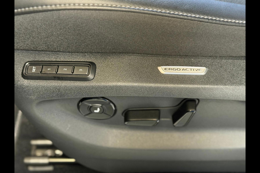 Volkswagen Tiguan 1.5 eHybrid R-Line Edition, Panoramadak, HUD, Massage Stoelen, Trekhaak, 360 Camera