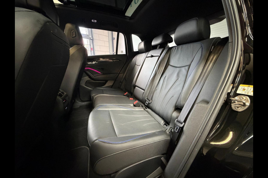 Volkswagen Tiguan 1.5 eHybrid R-Line Edition, Panoramadak, HUD, Massage Stoelen, Trekhaak, 360 Camera