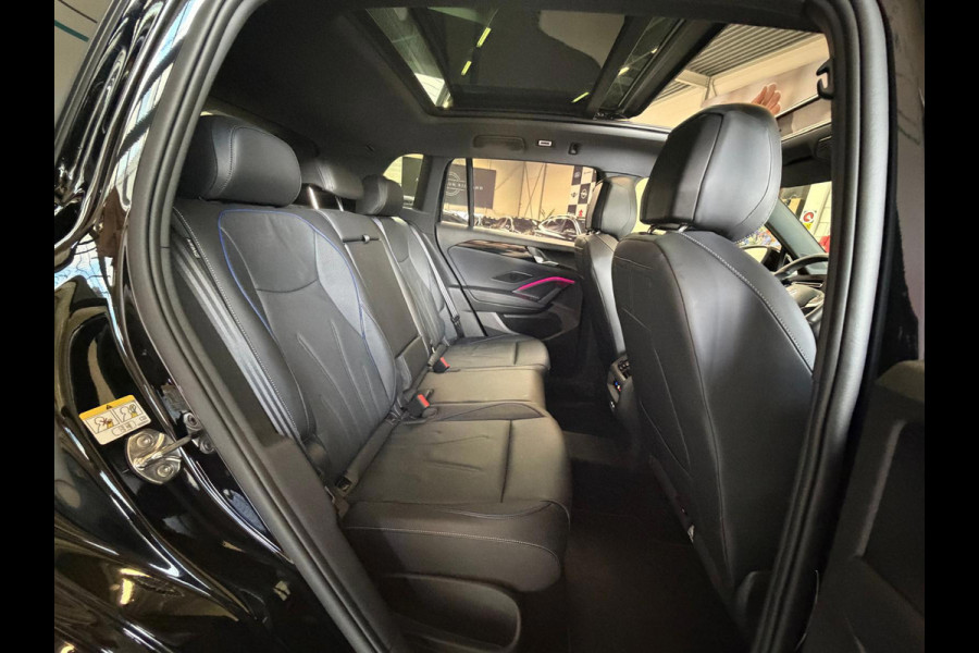 Volkswagen Tiguan 1.5 eHybrid R-Line Edition, Panoramadak, HUD, Massage Stoelen, Trekhaak, 360 Camera