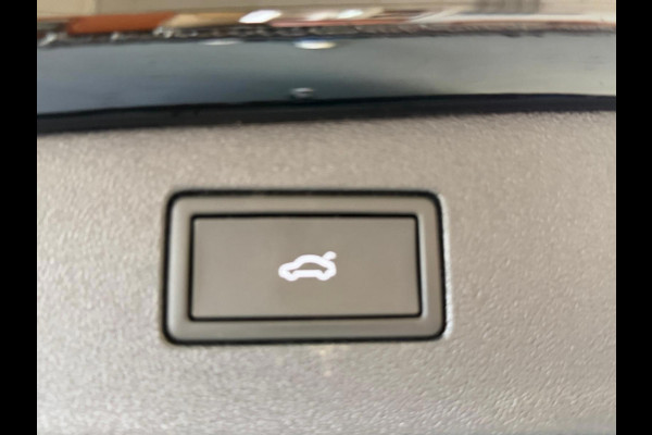 Volkswagen Tiguan 1.5 eHybrid R-Line Edition, Panoramadak, HUD, Massage Stoelen, Trekhaak, 360 Camera