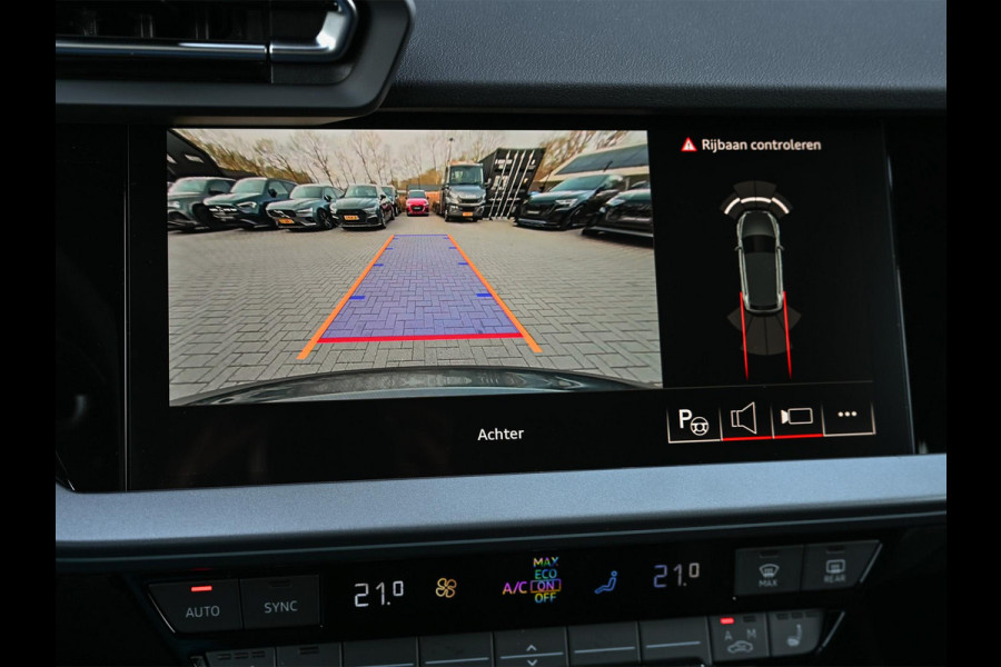 Audi A3 Sportback 45 TFSI e S edition Competition | Panoramadak | 5 jr Garantie | HUD | Sonos Sound | Camera | Ambiance interieur | Active Cruise | S-Seats + Memory | Stoelverwarming | Keyless |