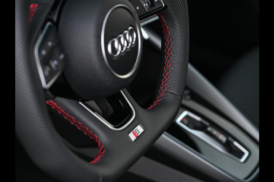 Audi A3 Sportback 45 TFSI e S edition Competition | Panoramadak | 5 jr Garantie | HUD | Sonos Sound | Camera | Ambiance interieur | Active Cruise | S-Seats + Memory | Stoelverwarming | Keyless |