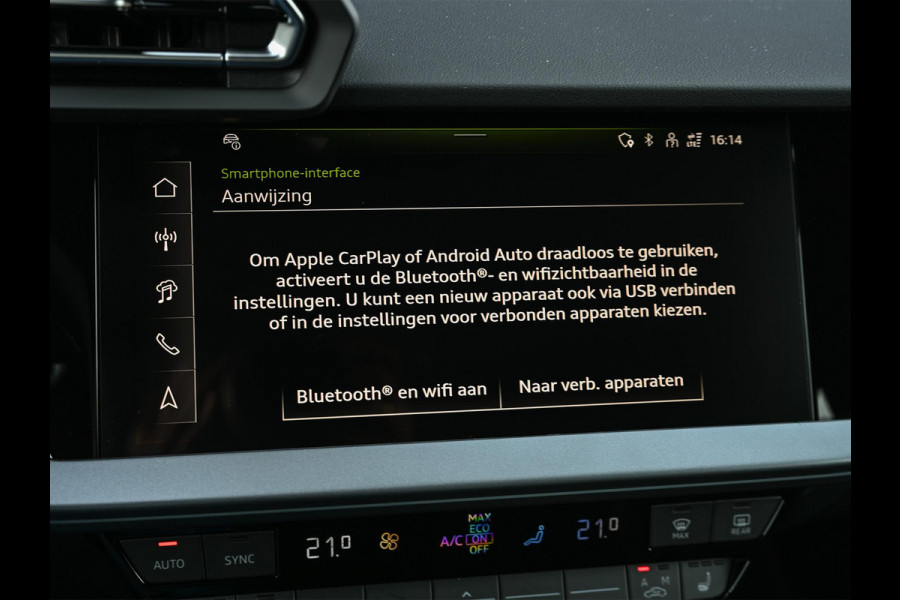 Audi A3 Sportback 45 TFSI e S edition Competition | Panoramadak | 5 jr Garantie | HUD | Sonos Sound | Camera | Ambiance interieur | Active Cruise | S-Seats + Memory | Stoelverwarming | Keyless |