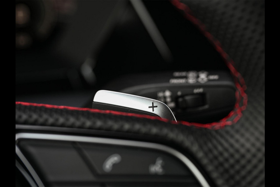 Audi A3 Sportback 45 TFSI e S edition Competition | Panoramadak | 5 jr Garantie | HUD | Sonos Sound | Camera | Ambiance interieur | Active Cruise | S-Seats + Memory | Stoelverwarming | Keyless |