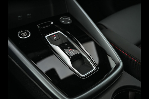 Audi A3 Sportback 45 TFSI e S edition Competition | Panoramadak | 5 jr Garantie | HUD | Sonos Sound | Camera | Ambiance interieur | Active Cruise | S-Seats + Memory | Stoelverwarming | Keyless |